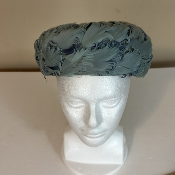 Vintage  Light Blue Feather Pillbox Hat Union Label Made in USA - Picture 2 of 12